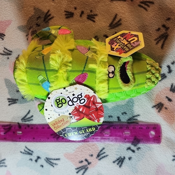 goDog® Chew Guard Technology™ Holiday Cactus Dog Toy - Plush, Squeaker Brand New - Picture 12 of 12